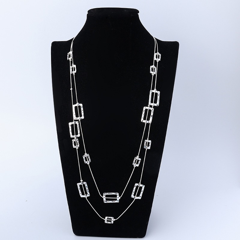 Layered Pendant Necklace Aesthetic - Wielowarstwowy, długi naszyjnik z łańcuszkiem, ozdobiony