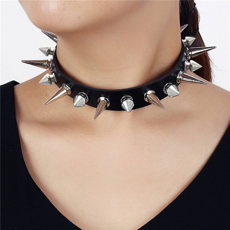 Goth Punk Spike Choker - Punkowy, długi, ozdobiony kolcami naszyjnik w